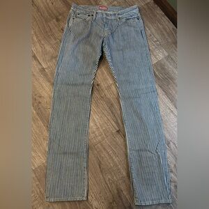 The Stronghold Women’s Size 28 Striped Jeans